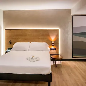 Ibis Styles Figueres Ronda Отель