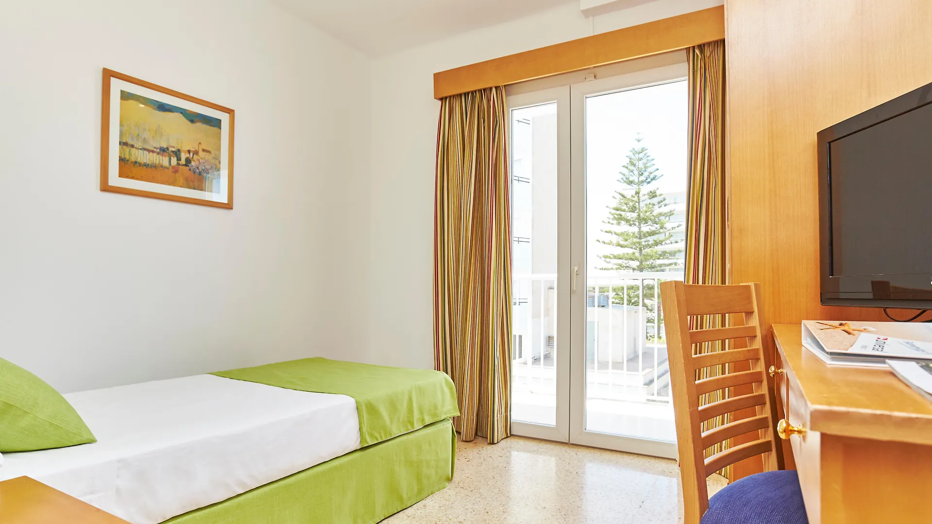 Universal Hotel Bikini Cala Millor  Cala Millor (Mallorca)